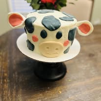 6 inch deorated cake